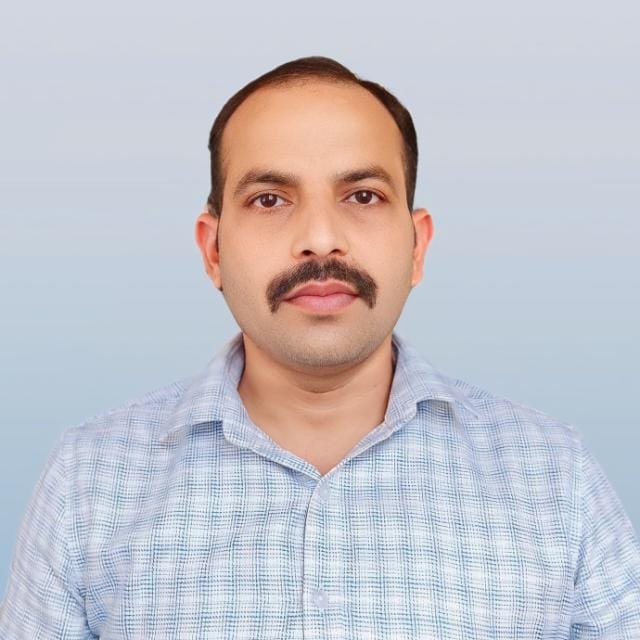 Advocate Amit Sharma - Experienced Legal Professional in Pilibhit